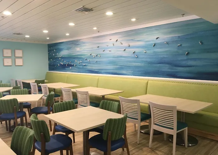 Palmera Inn And Suites