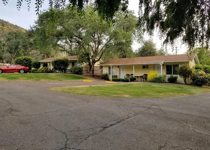 Lazy J Ranch Motel
