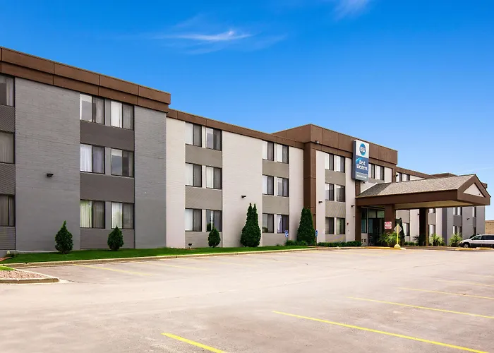 Best Western Waukesha Grand Pewaukee