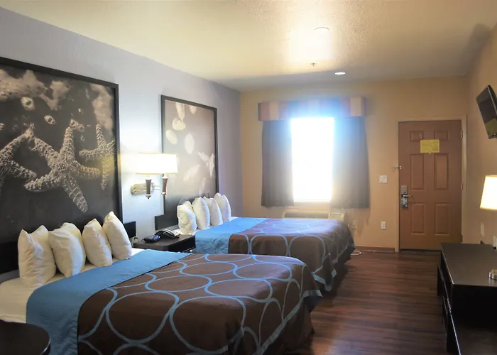 Super 8 By Wyndham Galveston