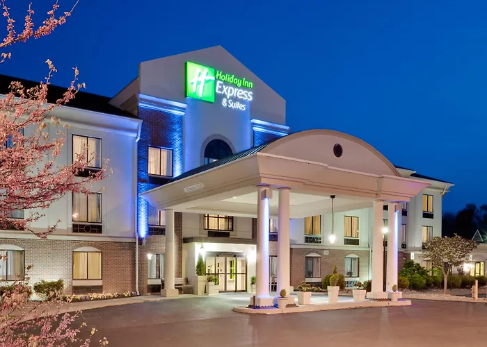 Holiday Inn Express & Suites By Ihg