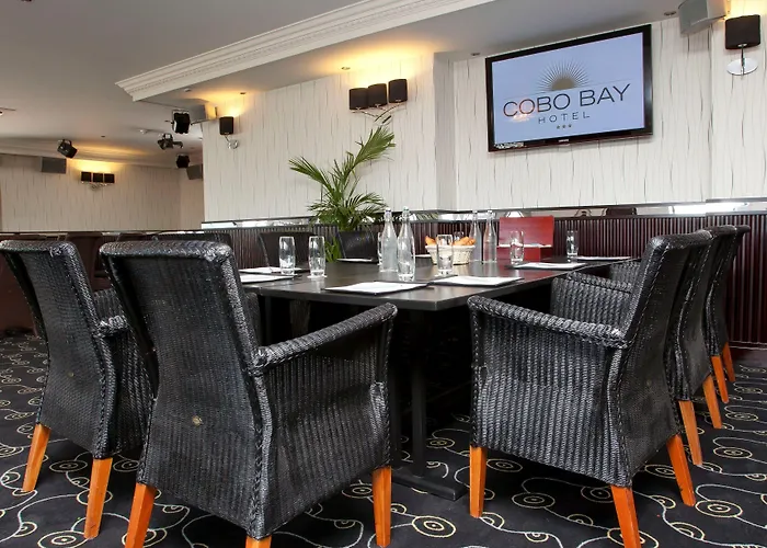 Cobo Bay Hotel Castel