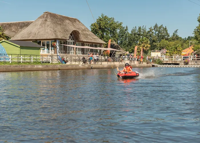 Les Ormes Domaine Et Resort
