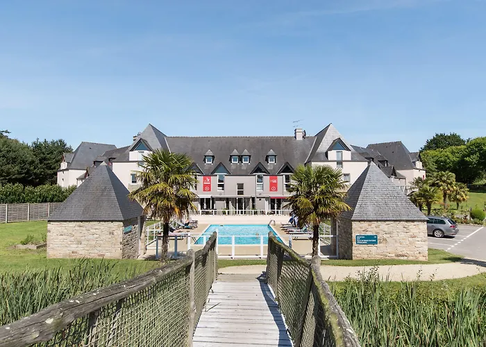 Les Ormes Domaine Et Resort Epiniac