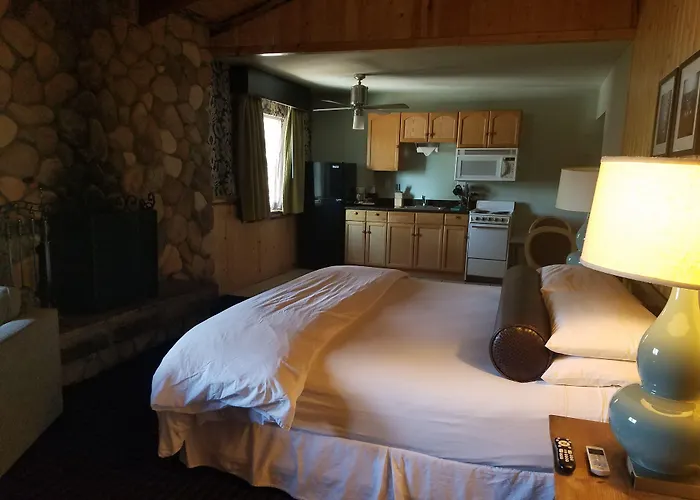 3 Peaks Resort & Beach Club South Lake Tahoe