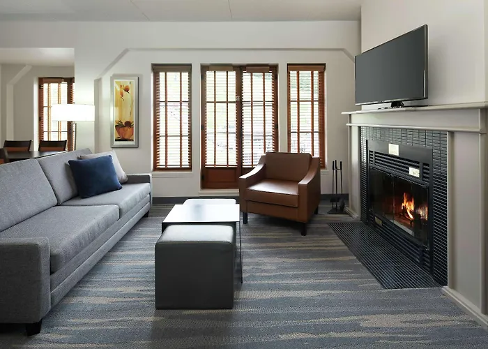 Homewood Suites By Hilton Mont-Tremblant Resort