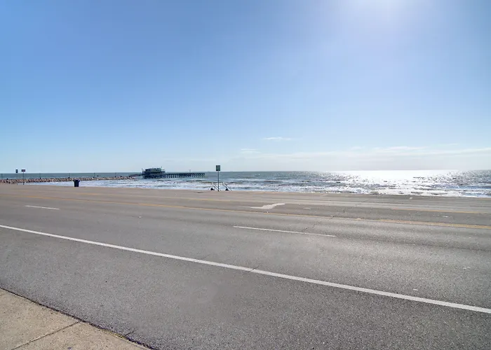 Spark By Hilton Galveston