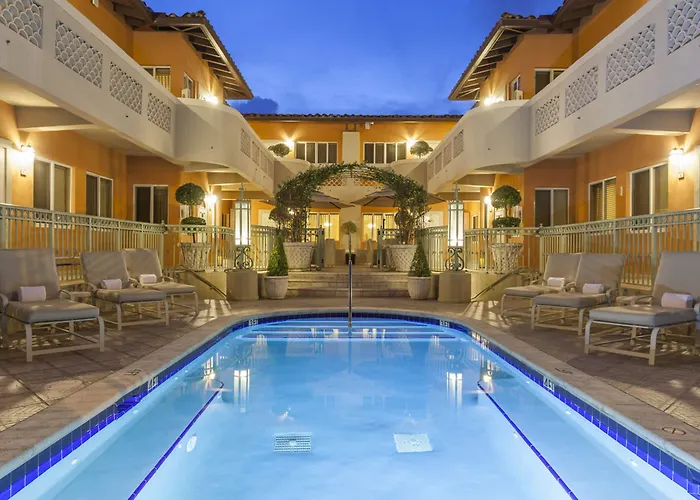 Sun Harbour Boutique Hotel