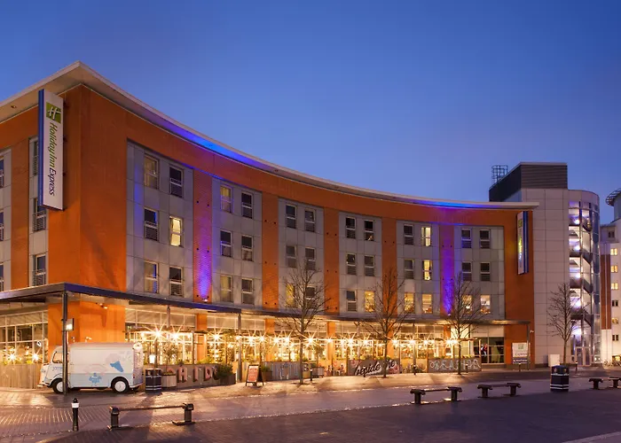Holiday Inn Express Portsmouth Gunwharf Quays By Ihg