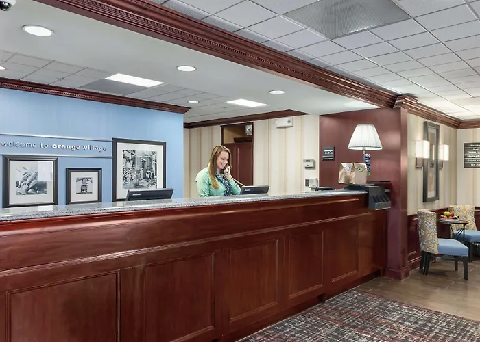 Hampton Inn & Suites Cleveland-Beachwood