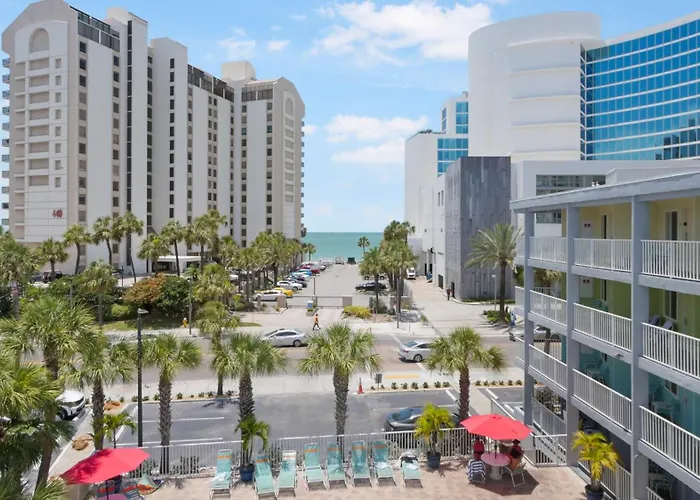 Pelican Pointe Clearwater Beach Hotel