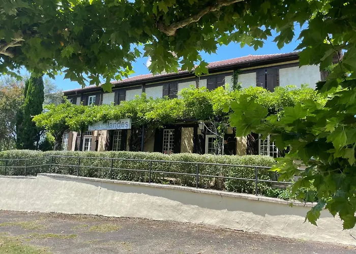 Hôtel et RESTAURANT traditionnel L' Escalandes