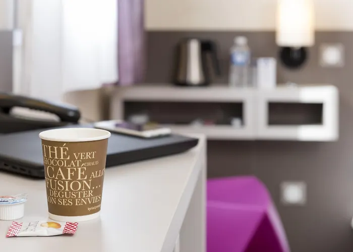 Kyriad Hotel Lyon Givors