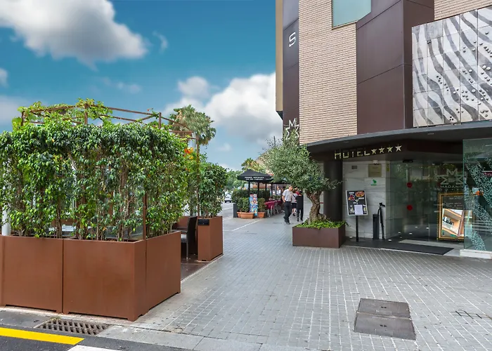 Hotel Madanis L’Hospitalet de Llobregat