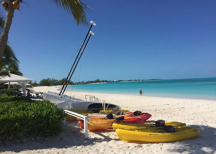 Cape Santa Maria Beach Resort & Villas Seymourʼs