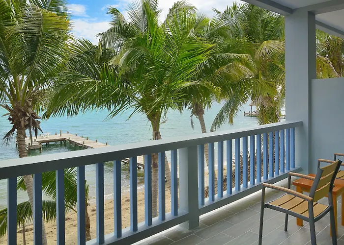 Parrot Cove Lodge Hopkins