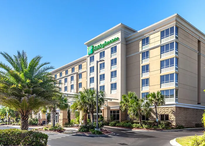 Holiday Inn & Suites Conference Center North By Ihg