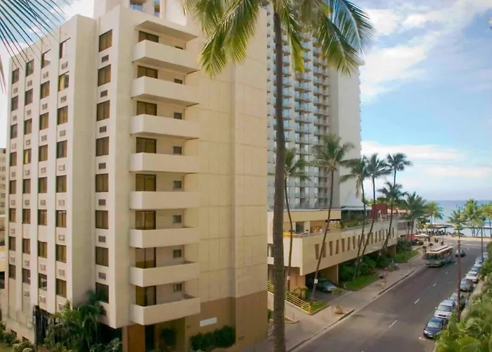 Hotel Renew Honolulu