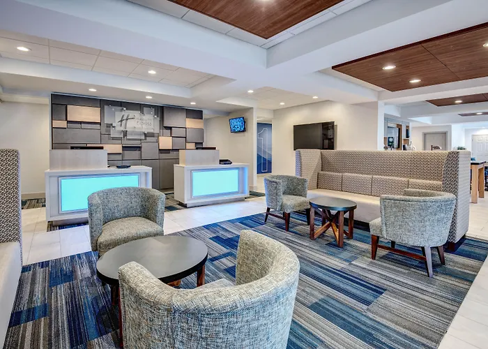 Holiday Inn Express Woodbridge By Ihg