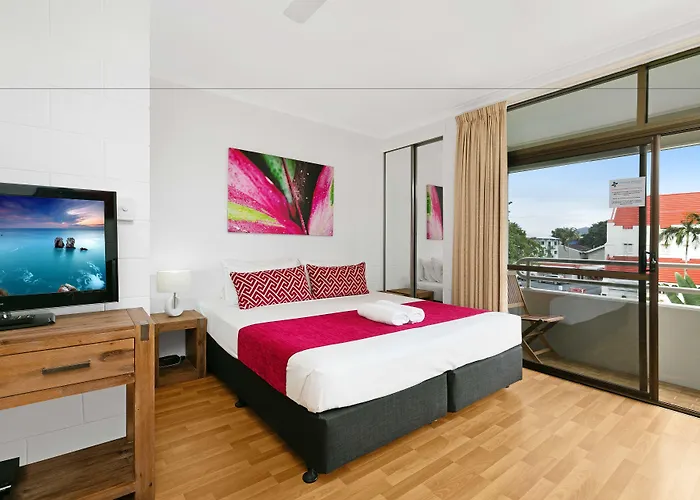 Cascade Gardens Aparthotel Cairns