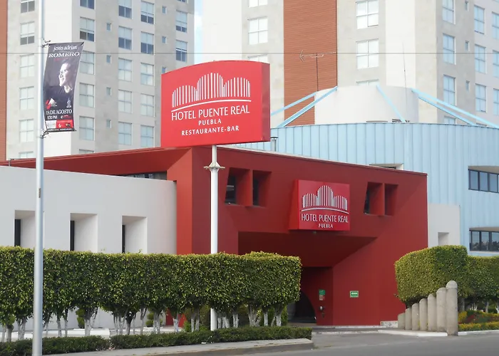 Hotel Puente Real