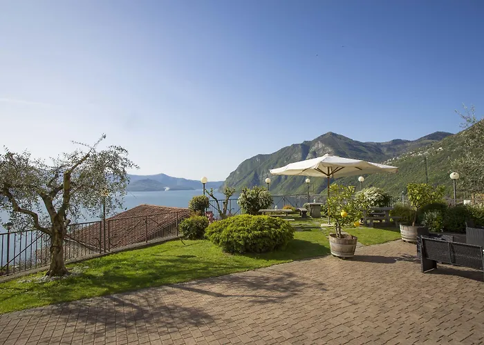Hotel Miranda Riva di Solto