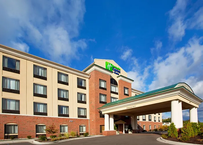 Holiday Inn Express & Suites Detroit- By Ihg