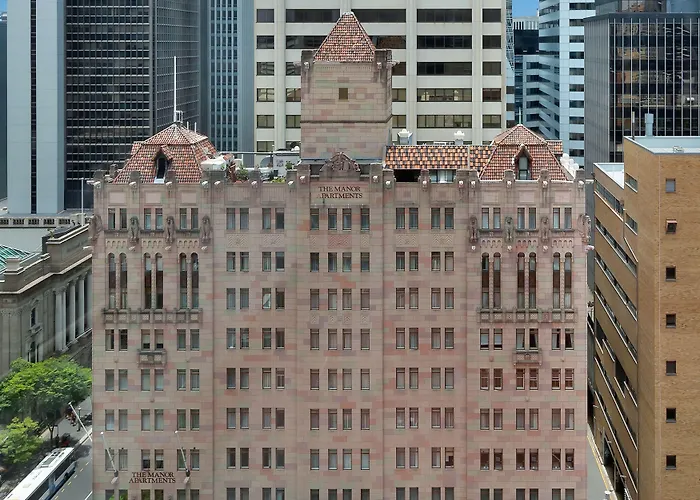 Manor Apartment Hotel