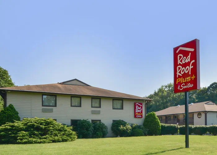 Red Roof Inn Plus+ & Suites Guilford