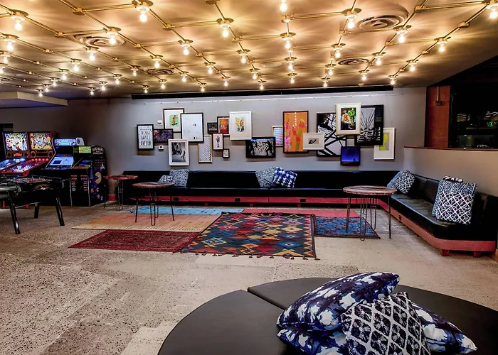 Moxy Phoenix /Asu Area