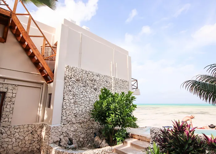 Salt & Coral Hotel And Restaurant Jambiani 