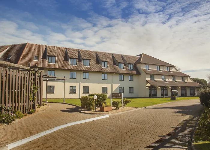 The Peninsula Hotel Grandes Rocques