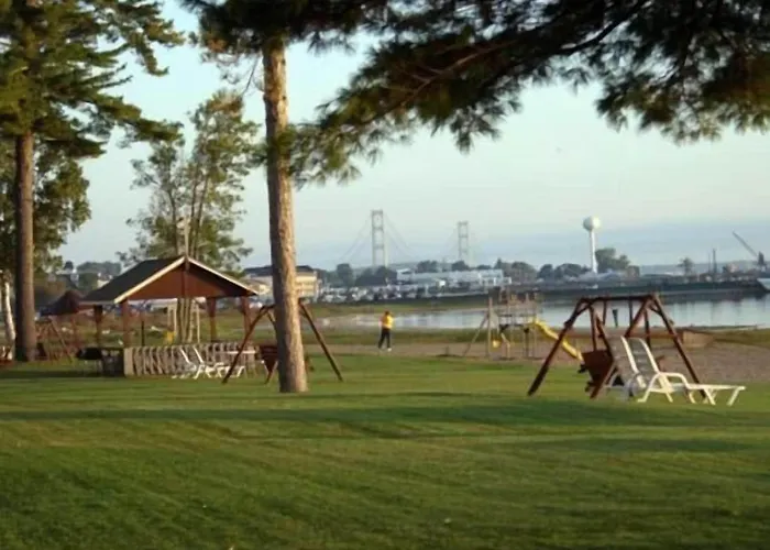 Waterfront Inn