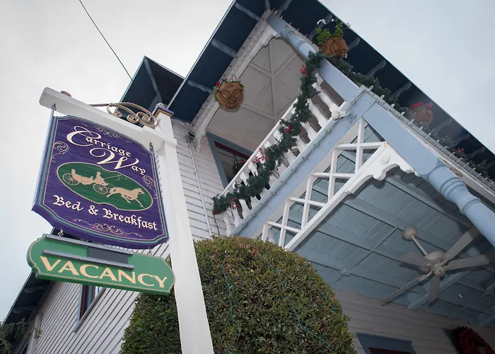 Carriage Way Inn Bed & Breakfast Adults Only - 21 Years Old And Up