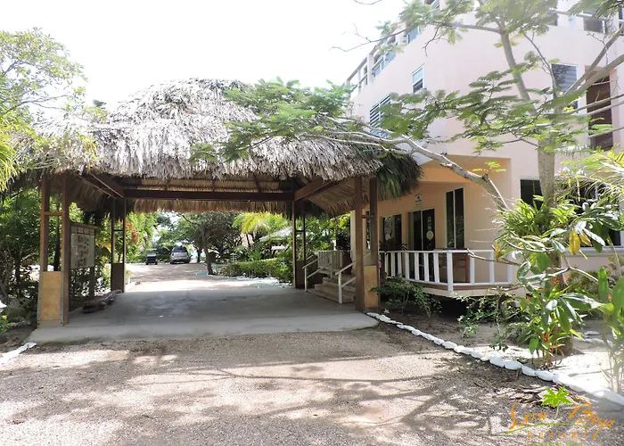 Laru Beya Resort Placencia