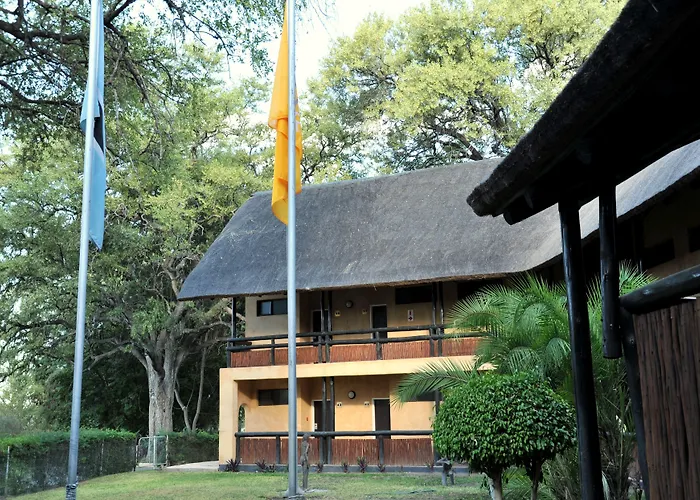 Cresta Riley'S Hotel