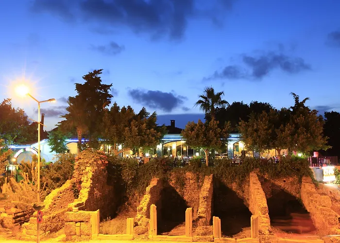Leda Beach Hotel Side