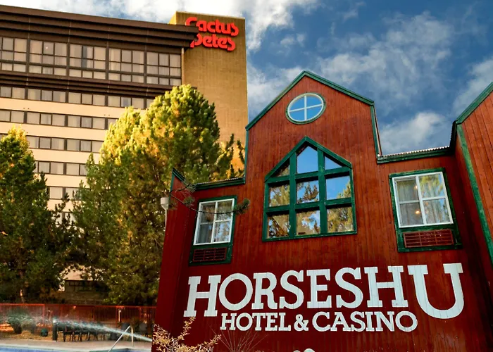 Cactus Petes Resort & Horseshu Hotel