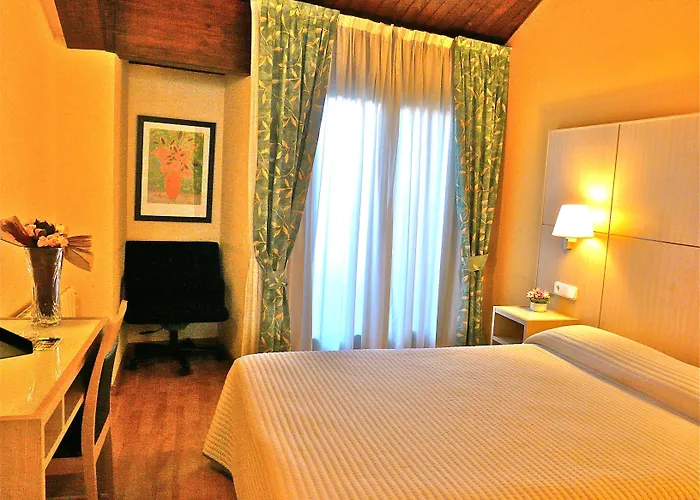 Hotel Nice La Seu d'Urgell