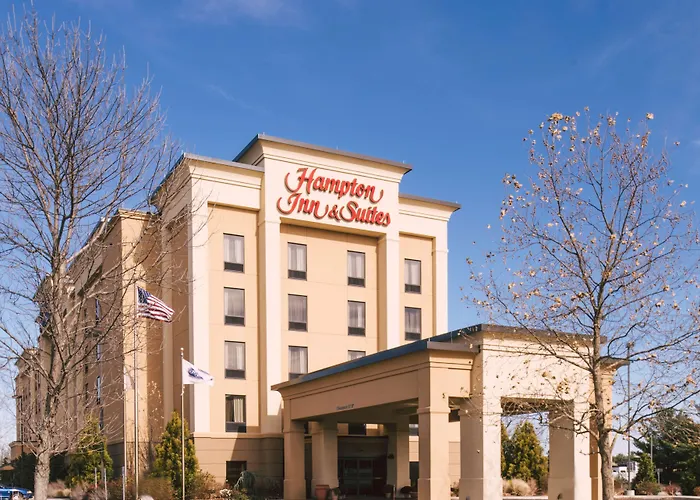 Hampton Inn & Suites