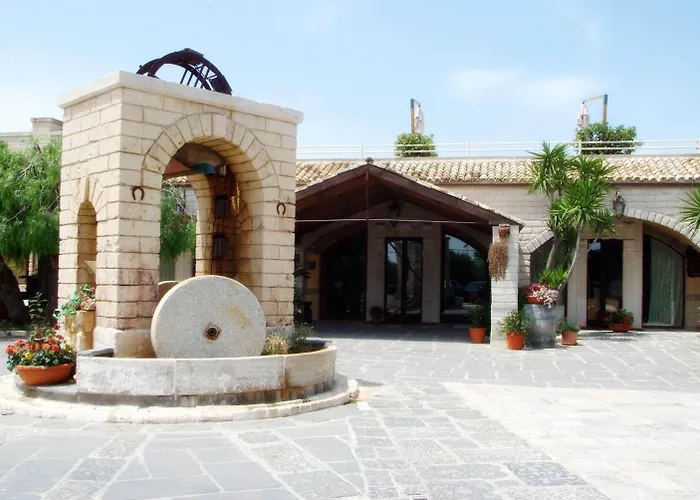 UNA HOTELS Regina Bari Torre A Mare