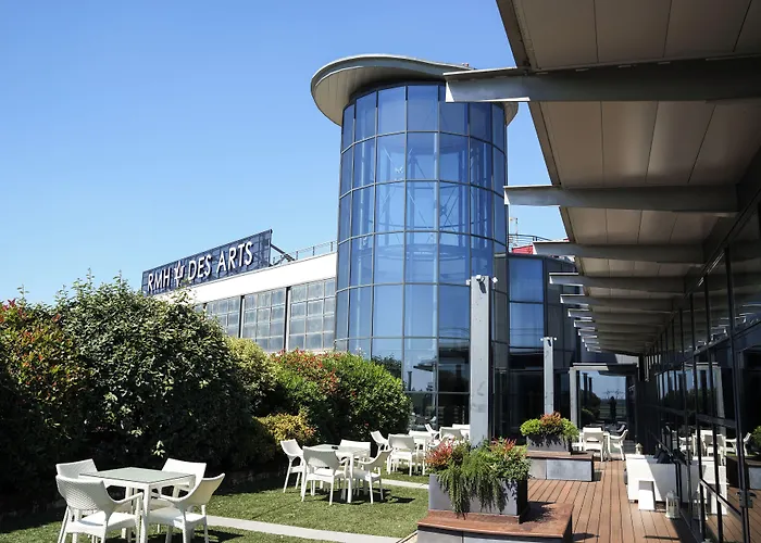 Rmh Modena Des Arts Hotel
