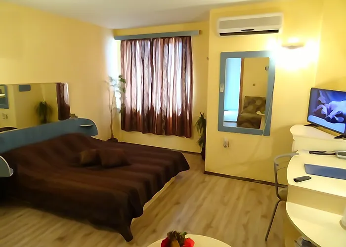 Hotel Color Warna