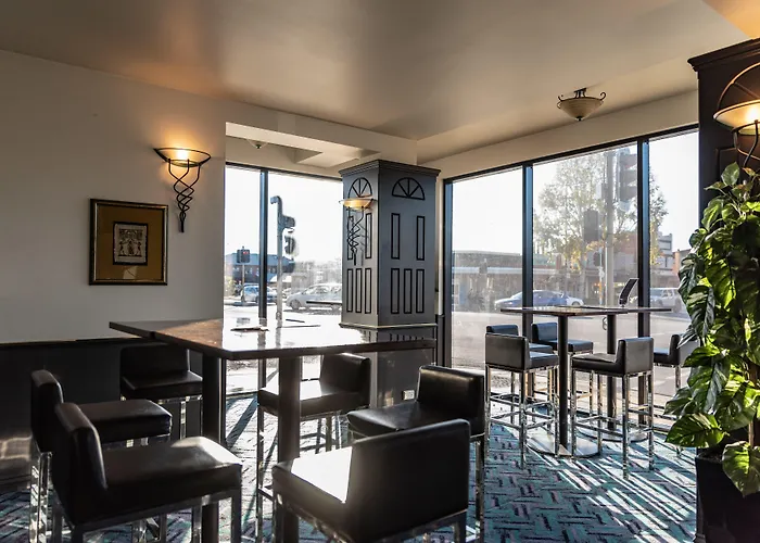 Astor Inn