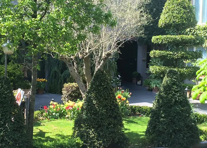 Riverbank House Hotel
