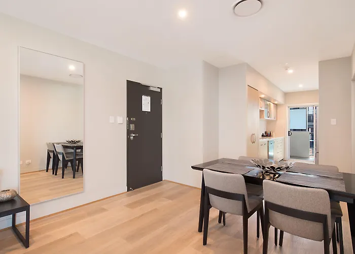 Jephson Hotel & Apartments
