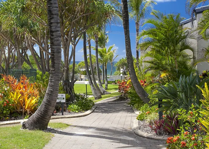 Beach Breakers Resort Sunrise Beach