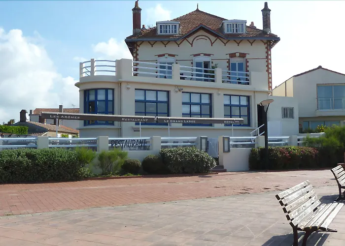 Hotel De Charme & Spa Villa Cosare Sur La Promenade Bord De Plage 20M De La Mer La Bernerie-en-Retz