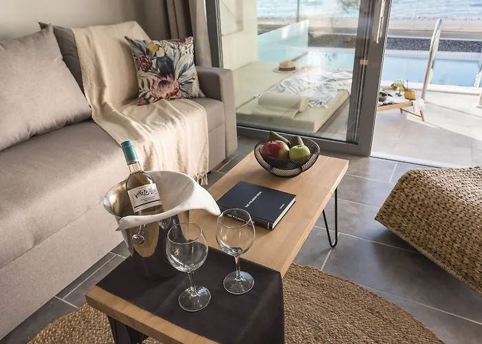 Villa Di Mare Seaside Suites Ixia 