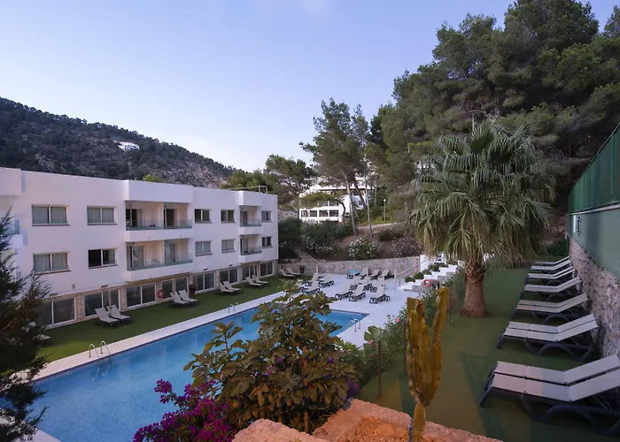 Hotel El Pinar Cala Llonga 